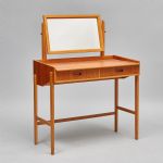 977 2274 DRESSING TABLE